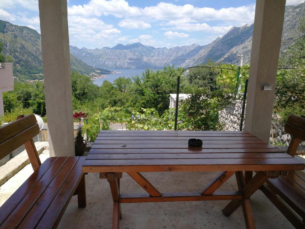 Tim Appartement Kotor Buitenkant foto